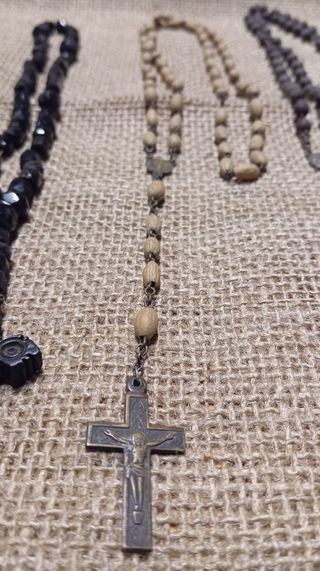Colección de antiguos rosarios
