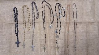 Colección de antiguos rosarios