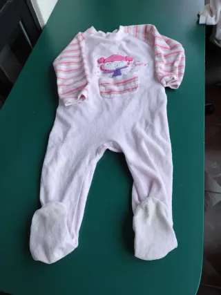 Pijama bebé niña rosa con dibujo