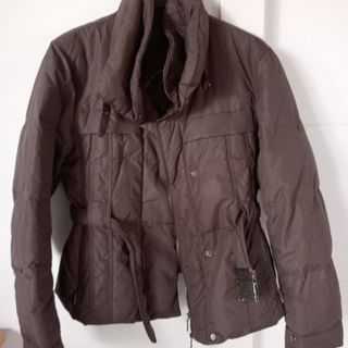 Cazadora Joluvi plumífera con cinturón T. L