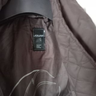 Cazadora Joluvi plumífera con cinturón T. L