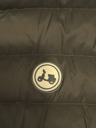 Chaqueta de plumas negra Scotta.