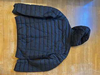 Chaqueta de plumas negra Scotta.