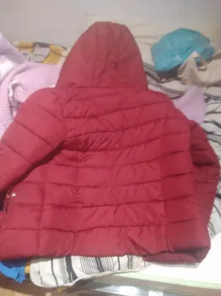 Abrigo grueso y ligero