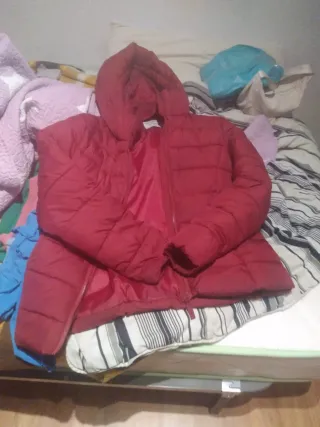 Abrigo grueso y ligero