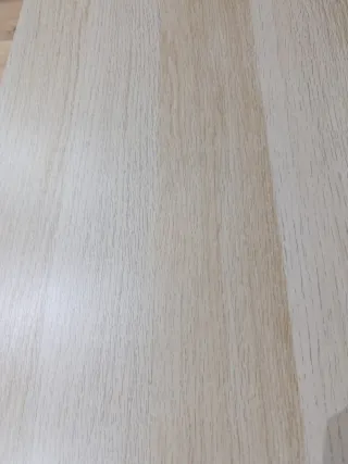 Tavolo da centro Ikea in legno chiaro