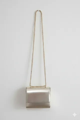 Bolso de fiesta clutch dorado. Marca Bosanova.