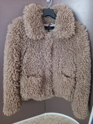Cazadora pelo Zara marrón