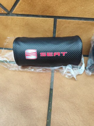 2 Reposacabezas SEAT Carbono