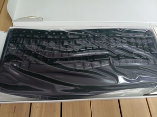 Microsoft – Wireless Comfort Desktop 5050, Ratón y teclado QWERTZ Alemán, Negro