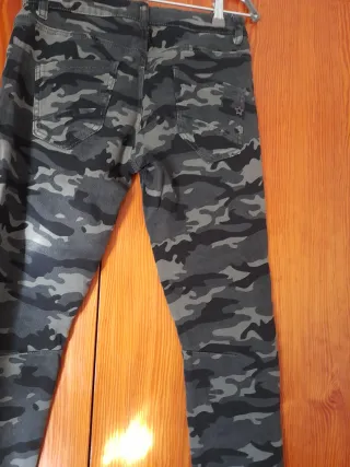 Pantalon de camuflaje