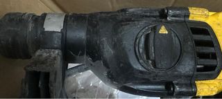 Taladro percutor marca Dewalt