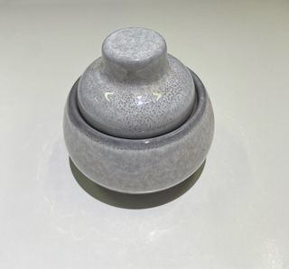 Set tazzine e zuccheriera e vassoio in ceramica