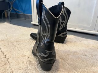 Botas camperas negras mujer