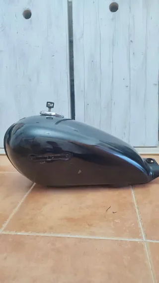 Depósito de combustible negro Yamaha sr250