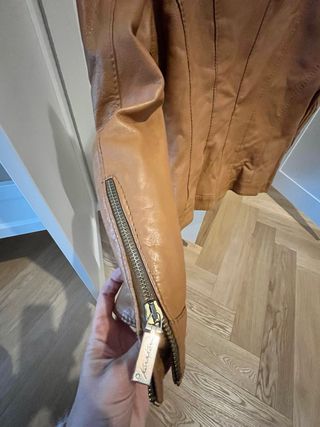 Chaqueta Kor@kor piel súper bonita Made in Italy