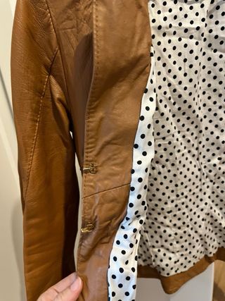 Chaqueta Kor@kor piel súper bonita Made in Italy