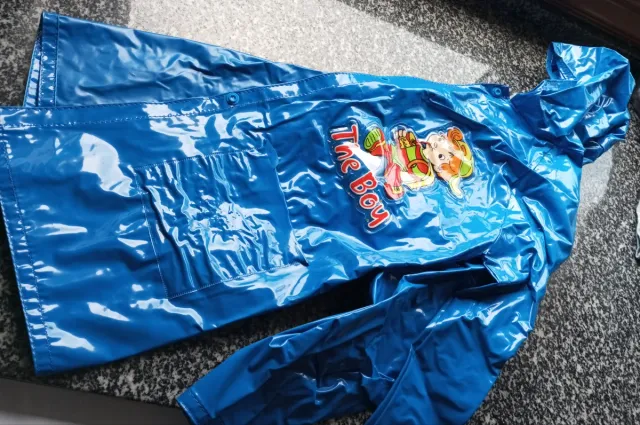 Gabardina Plástica Infantil The Boy Taglia M