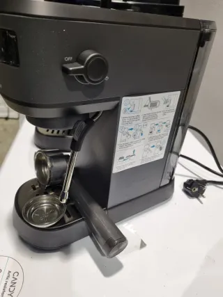 Cafetera Electrolux E6EC1-6BST Explorer 6