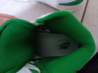 Air Jordan 2 Retro Lucky Green