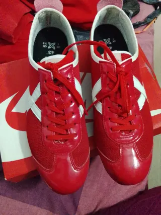Zapatillas Munich Talla 43 Rojas y Blancas