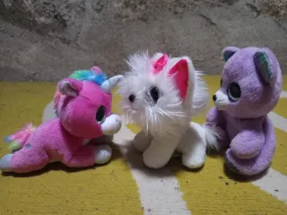 3 Peluches: Unicórnio, Cão e Urso