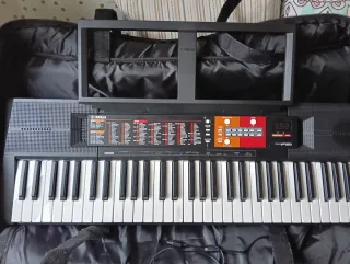 Teclado Yamaha PSR-F51