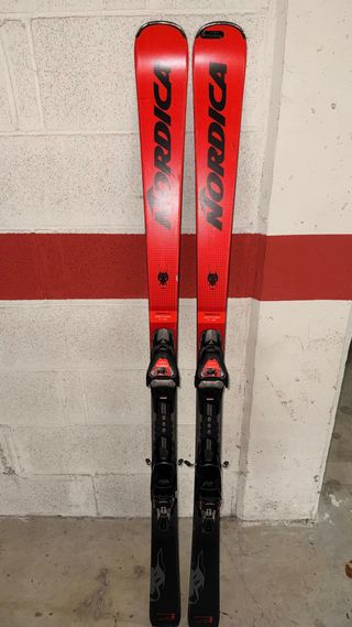 Esquís Nordica Dobermann