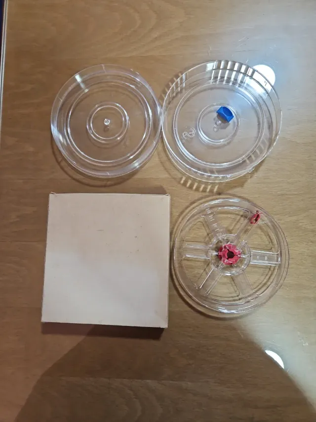 Bobina cine 8mm y Super 8 con caja