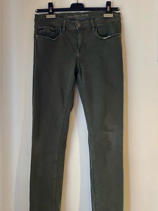 Pantalón vaquero Calvin Klein Jeans verde oliva