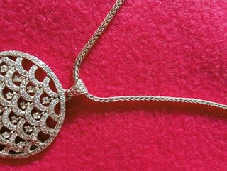 Cadena con colgante de plata