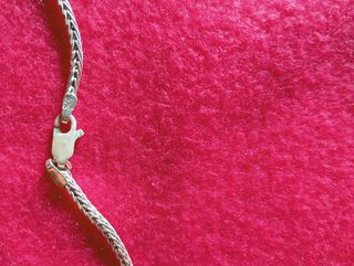 Cadena con colgante de plata