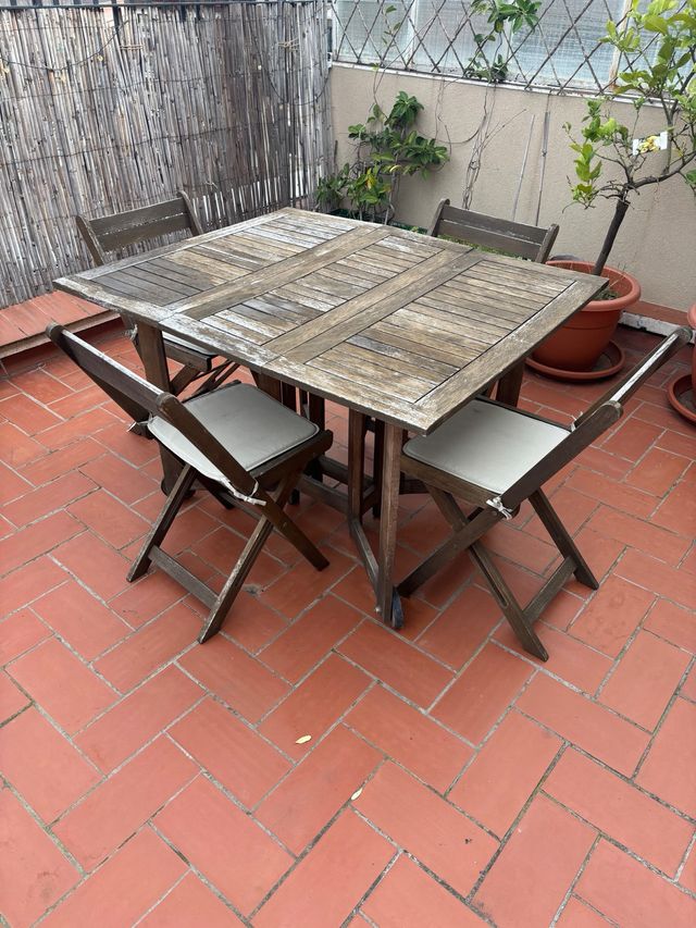 Mesa y 4 Sillas Terraza Madera con cojines beige