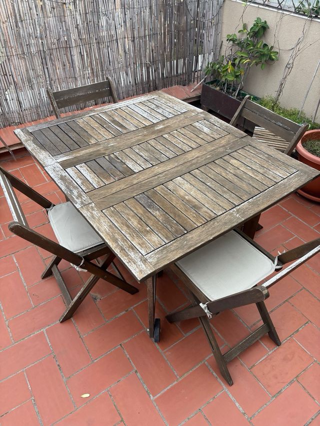 Mesa y 4 Sillas Terraza Madera con cojines beige