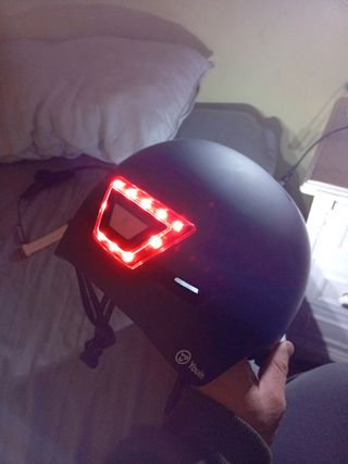 Casco Patinete con Luz Trasera LED