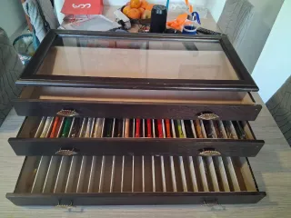 Expositor de abanicos marón y dorado