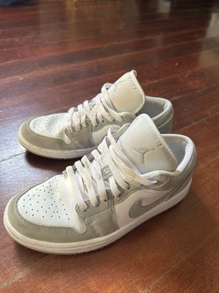 Jordan 1 Low Wolf Grey