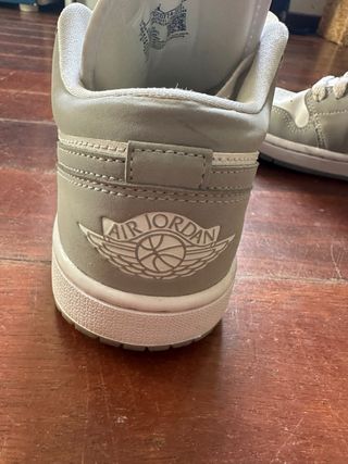 Jordan 1 Low Wolf Grey