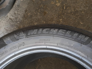 juego de 2 neumáticos 235/55R18, año 2023.