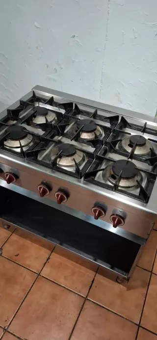 Cocina Industrial 6 Fogones