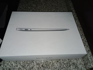 MacBook Air 13” (2017) 256GB. Color Gris espacial.