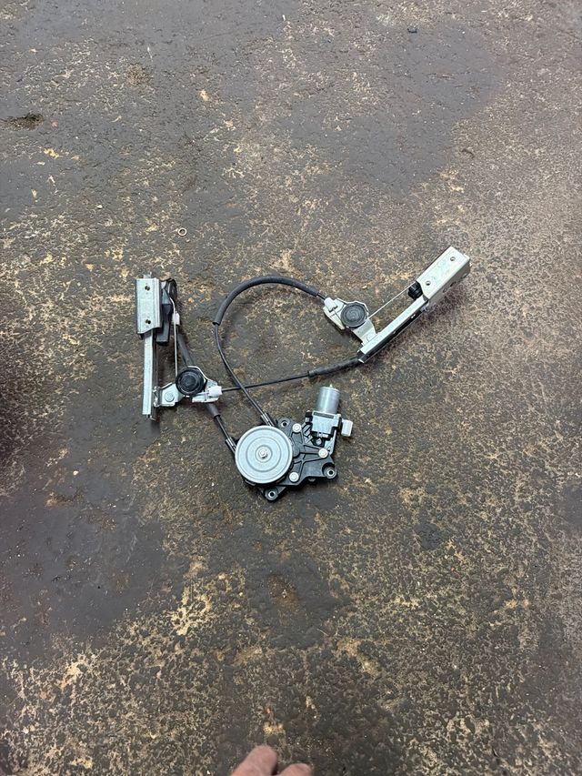 Mecanismo elevalunas Yamaha T-Max 560 2023