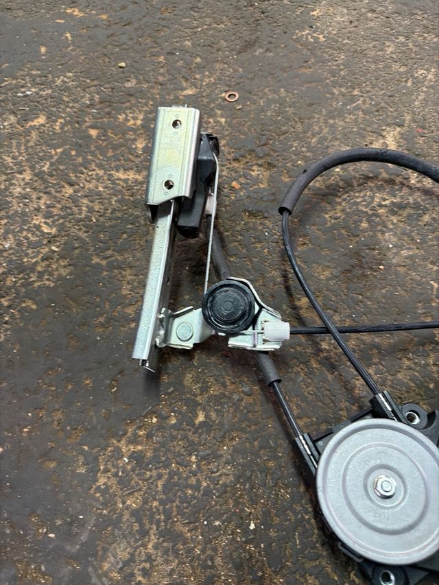 Mecanismo elevalunas Yamaha T-Max 560 2023