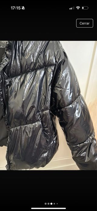 Chaqueta charol negra disponible vinted