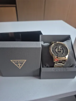 Reloj Guess Hombre Dorado y Negro Nuevo