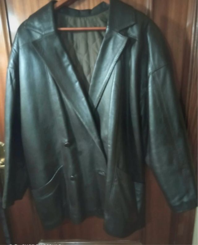 Chaquetón de cuero marrón chocolate