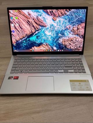 Portátil ASUS Vivobook Go 15 E1504FA-NJ642W