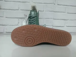 Zapatillas Adidas Verdes y Beige