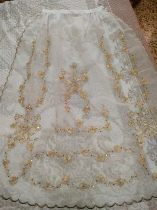 Manteletas Falleras Doradas y Blancas