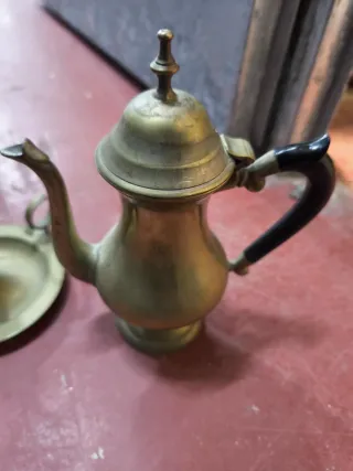 Tetera de latón francesa